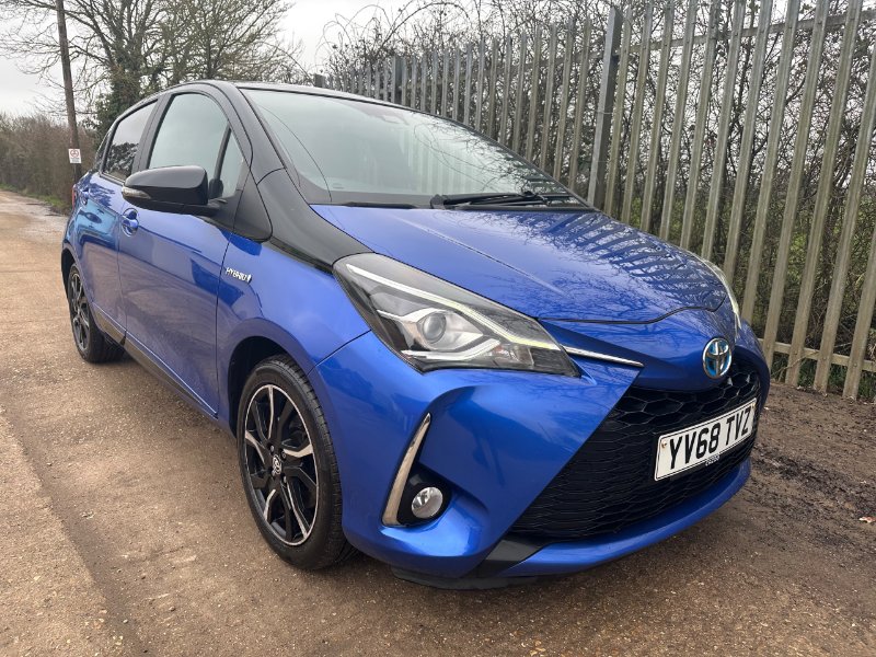 2019 YARIS 1.5 VVT H BLUE BI TONE HATCHBACK 5DR PETROL HYBRID E CVT... photo