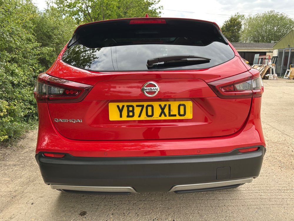 Red 2020 Nissan Qashqai 1.3 DIG-T N-Connecta SUV 5dr Petrol Manual Euro 6 s/s 140 ps in KD Trade Sales Ltd