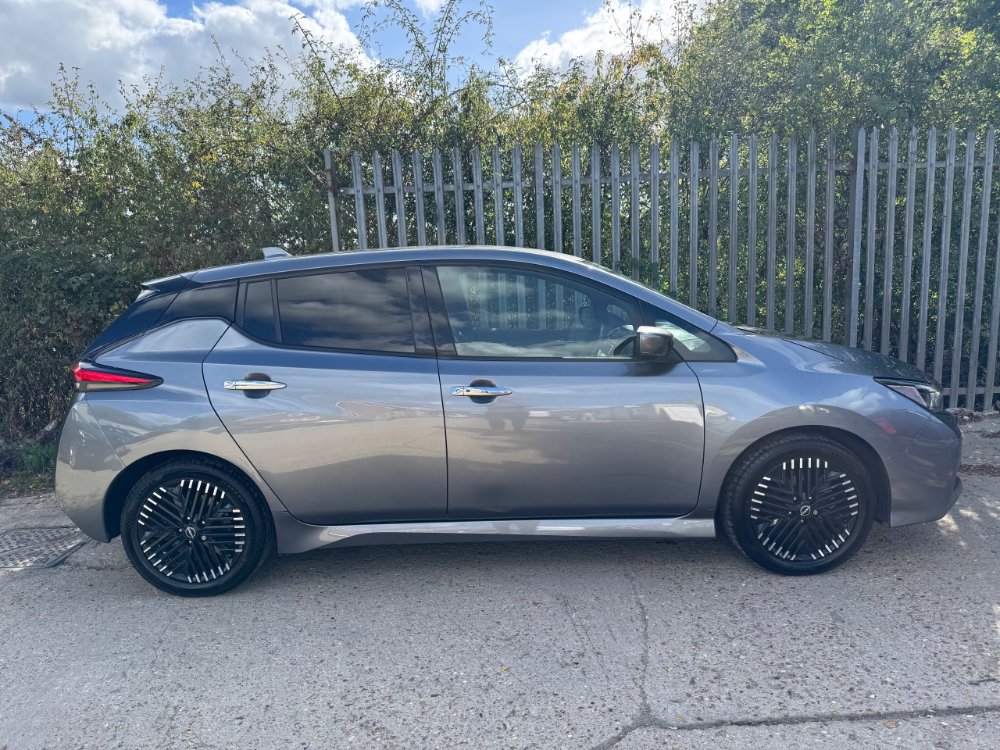 Grey Nissan LEAF 39kWh Tekna Hatchback 5dr Electric Auto 150 ps