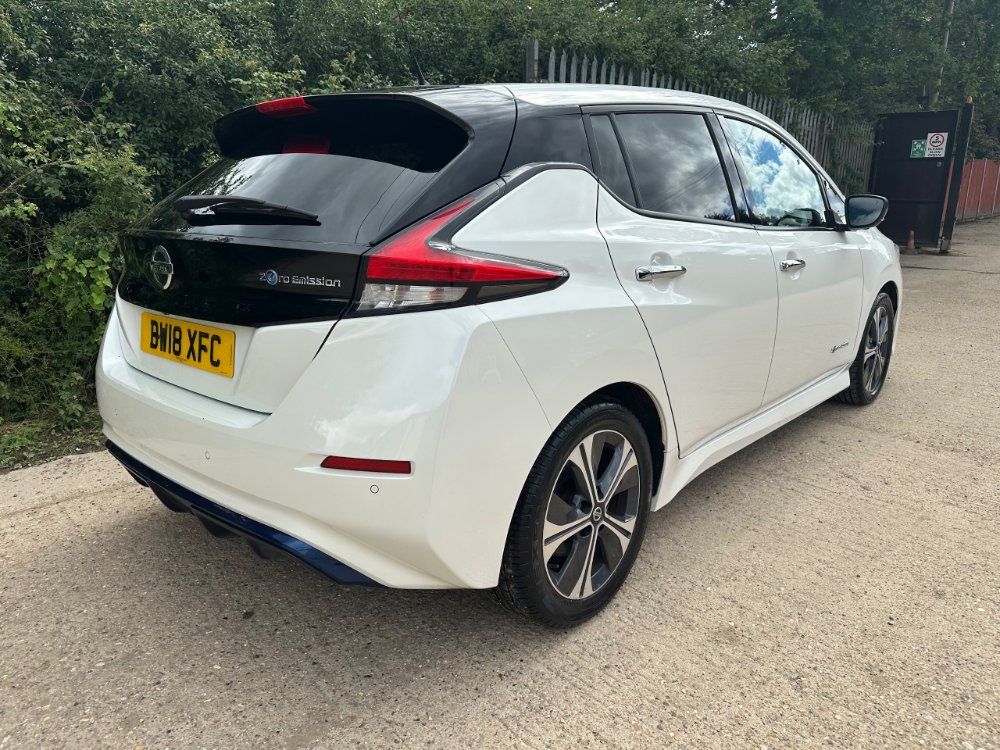 Nissan LEAF 40kWh Tekna Hatchback 5dr Electric Auto 150 ps for sale in Reigate