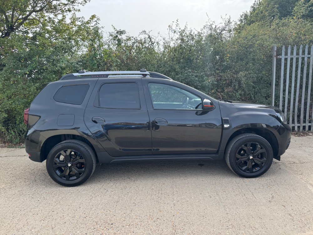 Black Dacia Duster 1.0 TCe Extreme SE SUV 5dr Petrol Manual Euro 6 s/s 90 ps