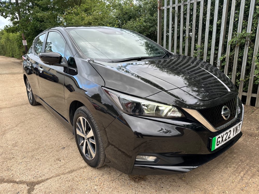Black 2022 Nissan LEAF 40kWh Acenta Hatchback 5dr Electric Auto 150 ps in KD Trade Sales Ltd