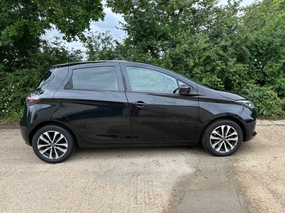 Black Renault Zoe R135 52kWh GT Line Hatchback 5dr Electric Auto i Rapid Charge 134 bhp