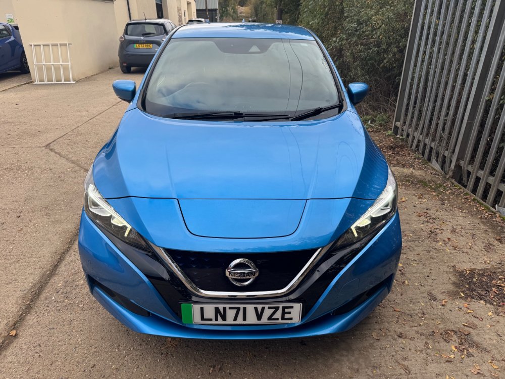 Blue 2021 Nissan LEAF 40kWh Tekna Hatchback 5dr Electric Auto 150 ps in Reigate