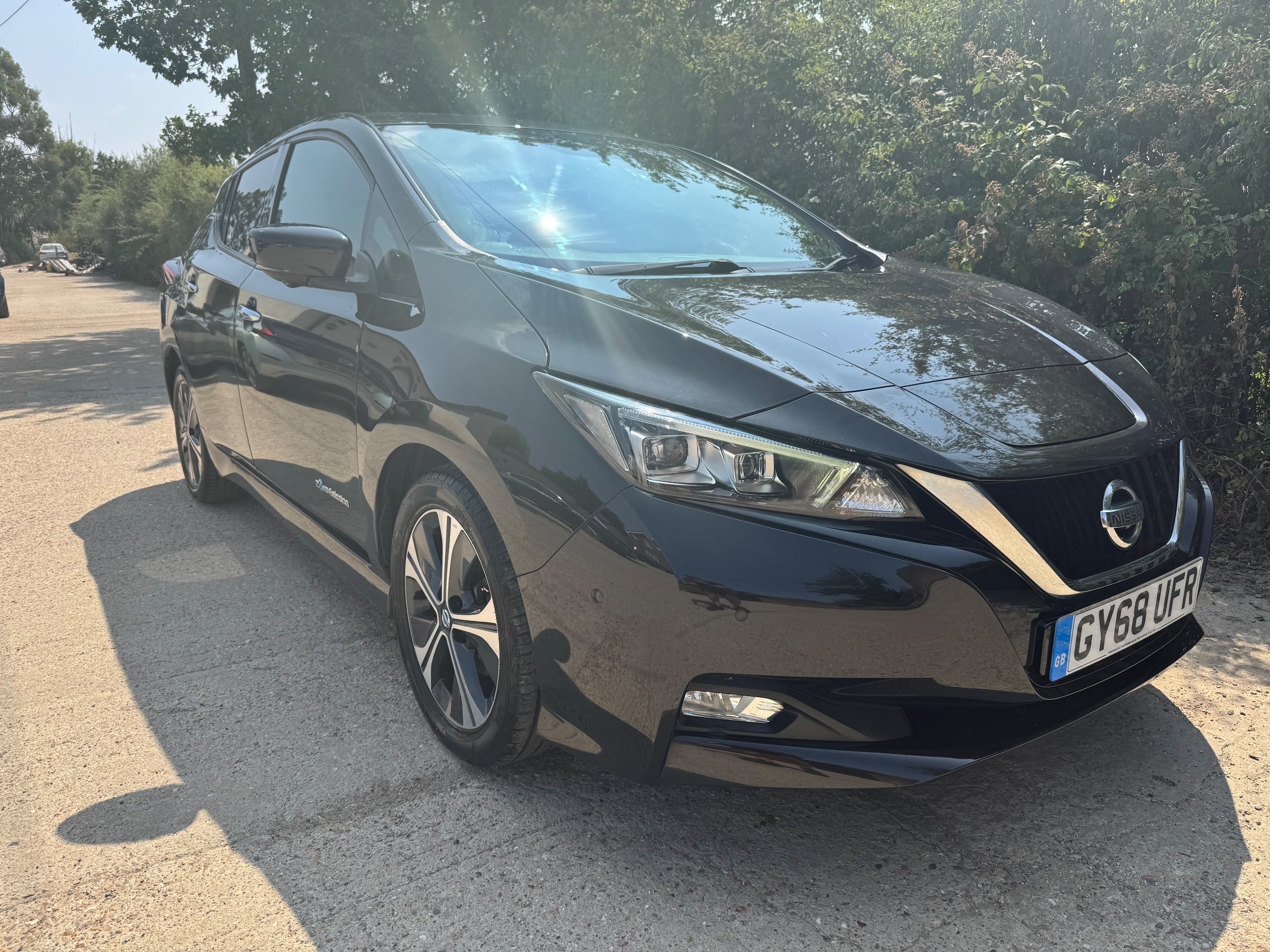 2018 NISSAN LEAF