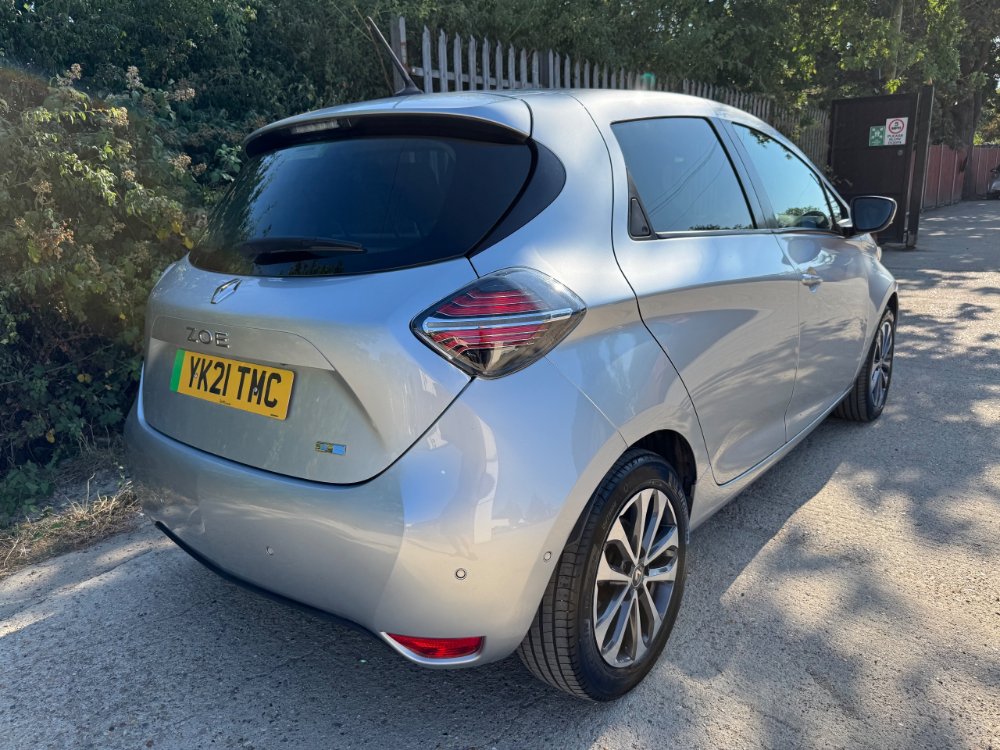 Renault Zoe R135 EV50 52kWh GT Line Hatchback 5dr Electric Auto Rapid Charge 134 bhp for sale in Reigate