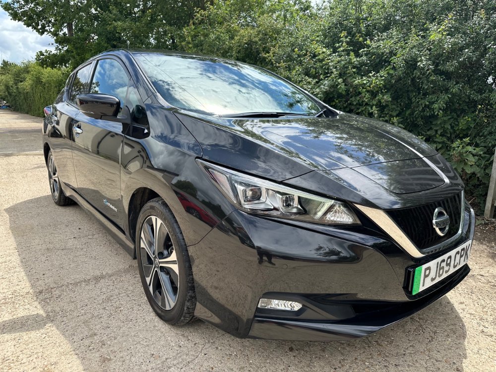 Black 2019 Nissan LEAF 40kWh Tekna Hatchback 5dr Electric Auto 150 ps in KD Trade Sales Ltd