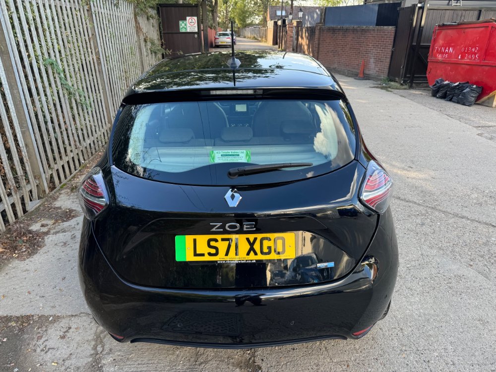 Renault Zoe R135 EV50 52kWh Iconic Hatchback 5dr Electric Auto Rapid Charge 134 bhp for sale in Reigate