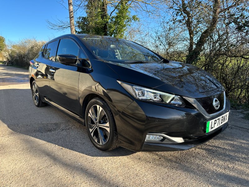 2022 LEAF 40KWH TEKNA HATCHBACK 5DR ELECTRIC AUTO 150 PS 8,990 40 THIS 2022... photo