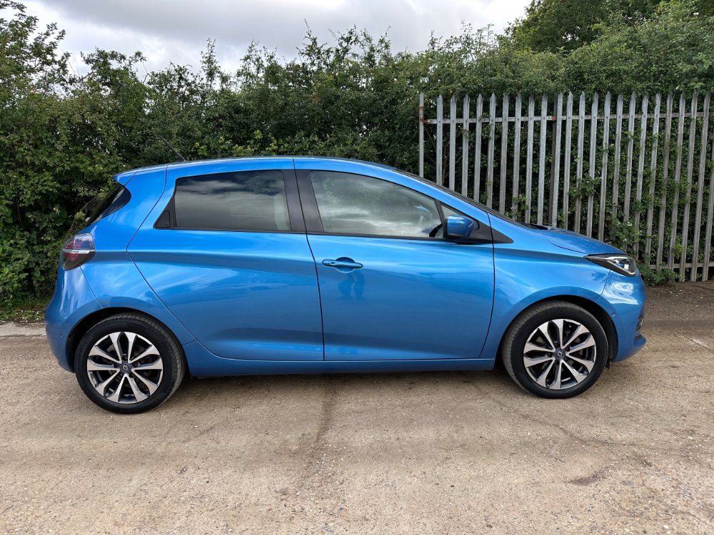 Blue Renault Zoe R135 52kWh GT Line Hatchback 5dr Electric Auto i Rapid Charge 134 bhp