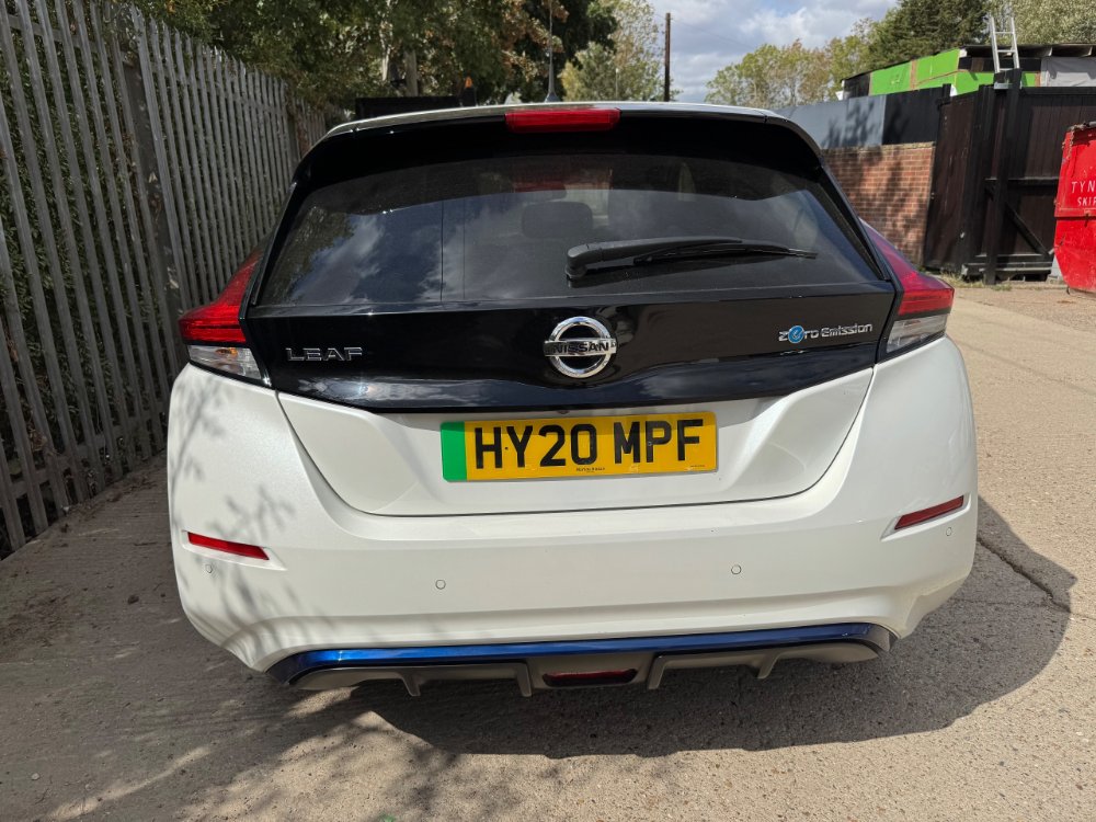 White 2020 Nissan LEAF 62kWh e Tekna Hatchback 5dr Electric Auto 217 ps in Reigate