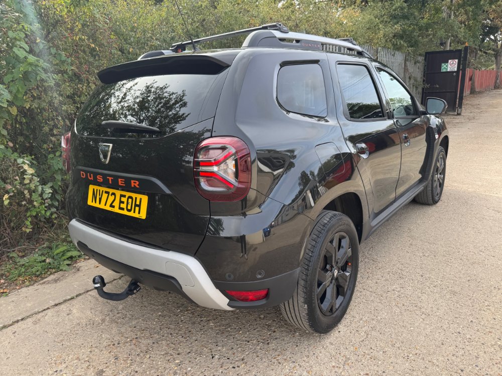 Dacia Duster 1.0 TCe Extreme SE SUV 5dr Petrol Manual Euro 6 s/s 90 ps for sale in Reigate