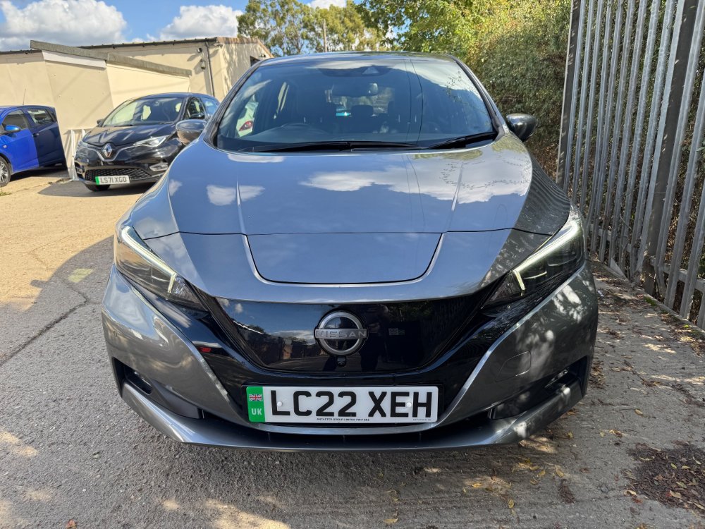 Nissan LEAF 39kWh Tekna Hatchback 5dr Electric Auto 150 ps for sale in Reigate