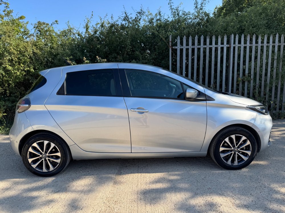Grey Renault Zoe R135 EV50 52kWh GT Line Hatchback 5dr Electric Auto Rapid Charge 134 bhp