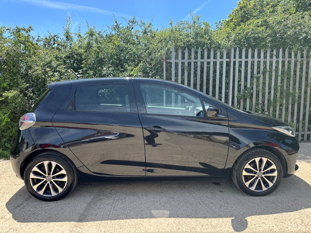 Black Renault Zoe R135 EV50 52kWh GT Line Hatchback 5dr Electric Auto Rapid Charge 134 bhp