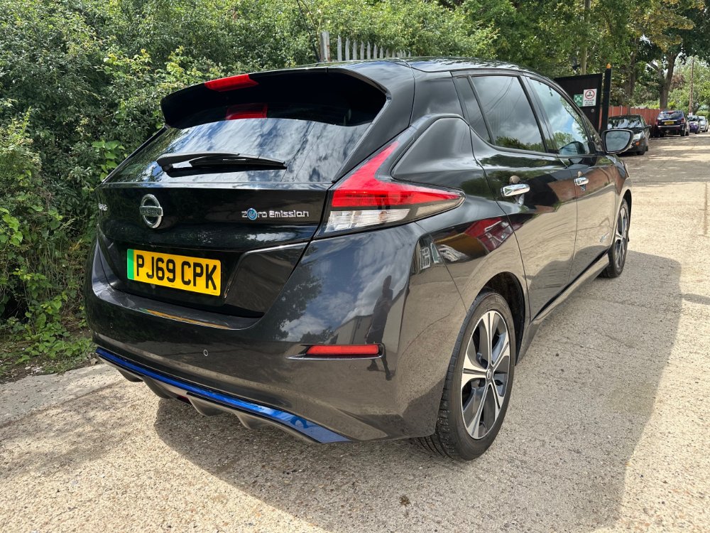 Nissan LEAF 40kWh Tekna Hatchback 5dr Electric Auto 150 ps for sale in KD Trade Sales Ltd