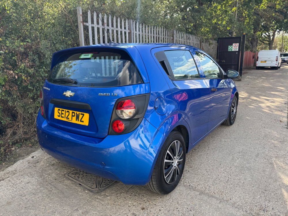 Chevrolet Aveo 1.2 LS Hatchback 5dr Petrol Manual Euro 5 s/s 86 ps for sale in Reigate
