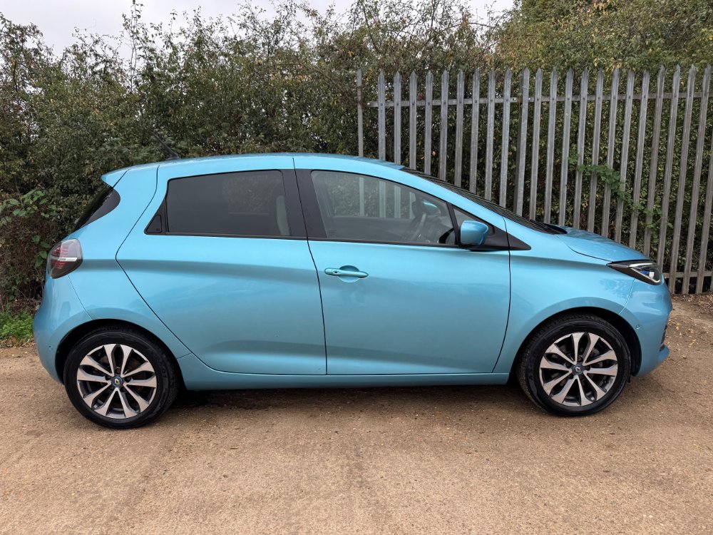 Blue Renault Zoe R135 52kWh GT Line Hatchback 5dr Electric Auto i Rapid Charge 134 bhp