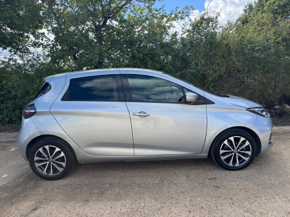 Silver Renault Zoe R135 EV50 52kWh GT Line Hatchback 5dr Electric Auto Rapid Charge 134 bhp